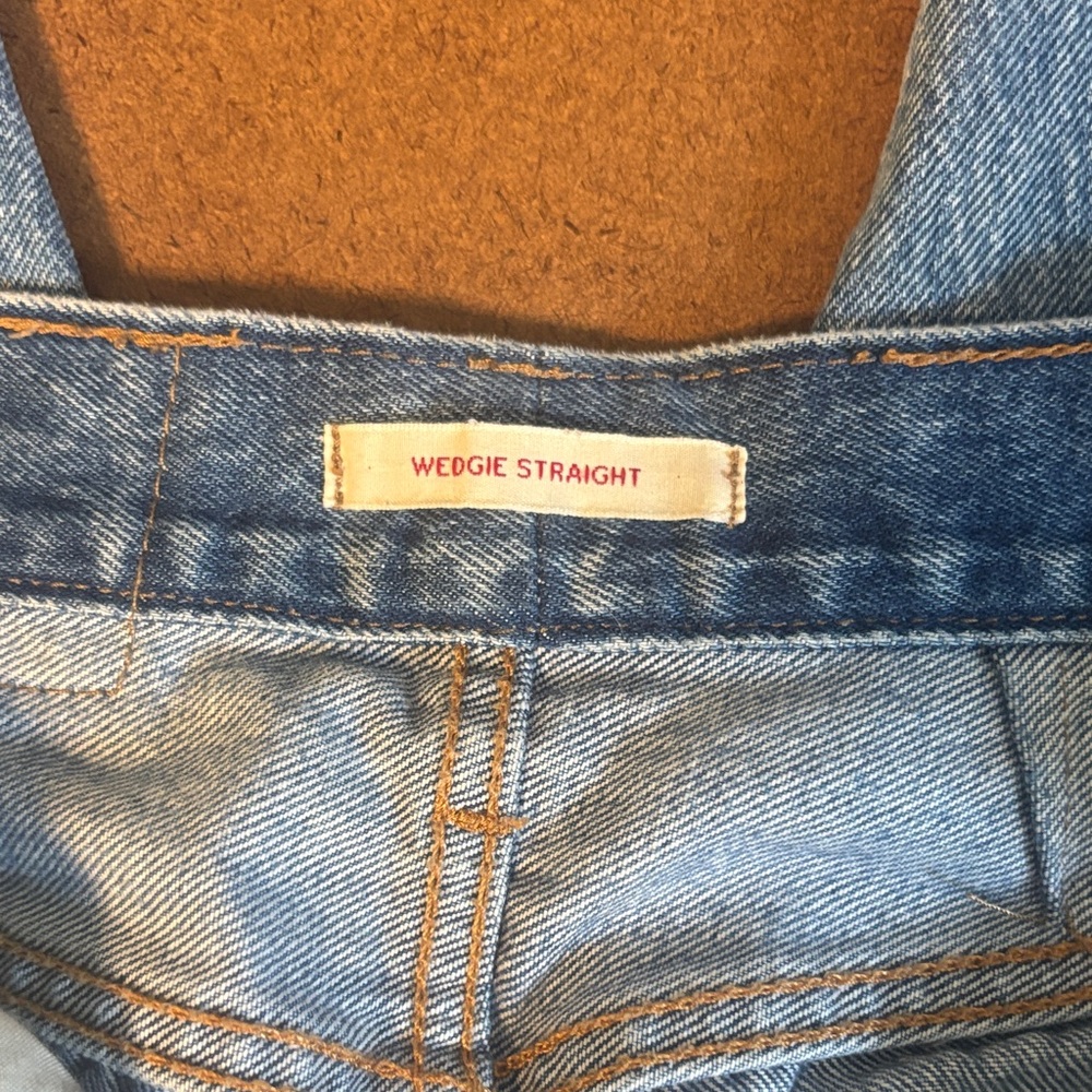Levi's Wedgie Straight Fit 24” Waist  Denim Jeans in Light Blue distressed front - Picture 11 of 13